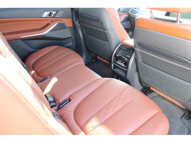 Ｘ７ ｘＤｒｉｖｅ　４０ｄ　Ｍスポーツ　カーボンブラック／認定中古車／ディーラー／本革／ＡＣＣ／キーレス／シートヒーター／衝突被害軽減ブレーキ／電動リアゲート／バックモニター／４ＷＤ／パワーシート／ＥＴＣ／ＬＥＤヘッドライト／前後ＰＤＣ（33枚目）