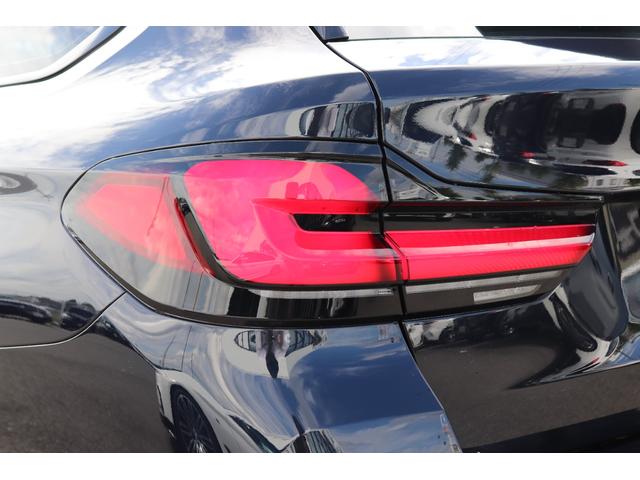５シリーズ ５３０ｉツーリング　Ｍスポーツ　カーボンブラック／認定中古車／インテリジェントセーフティ／電動シート／ナビ／Ｂｌｕｅｔｏｏｔｈ／ＬＥＤヘッドライト／ＥＴＣ／レザーシート／シートヒーター／オートテールゲート／バックカメラ／前車追従機能（15枚目）