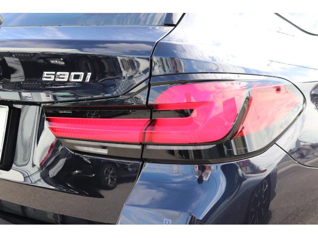 ５シリーズ ５３０ｉツーリング　Ｍスポーツ　カーボンブラック／認定中古車／インテリジェントセーフティ／電動シート／ナビ／Ｂｌｕｅｔｏｏｔｈ／ＬＥＤヘッドライト／ＥＴＣ／レザーシート／シートヒーター／オートテールゲート／バックカメラ／前車追従機能（16枚目）