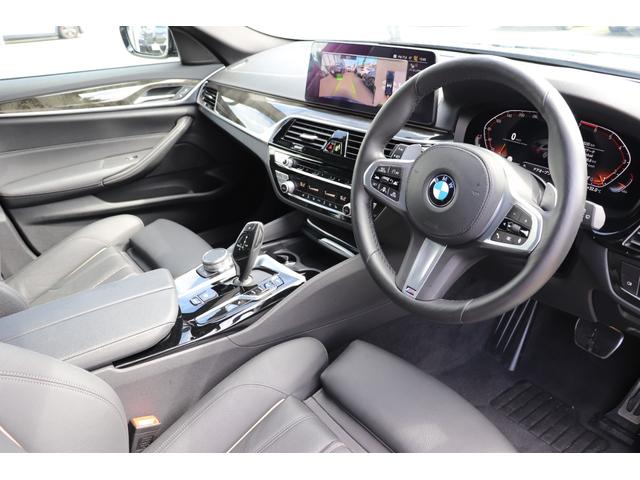 ５シリーズ ５３０ｉツーリング　Ｍスポーツ　カーボンブラック／認定中古車／インテリジェントセーフティ／電動シート／ナビ／Ｂｌｕｅｔｏｏｔｈ／ＬＥＤヘッドライト／ＥＴＣ／レザーシート／シートヒーター／オートテールゲート／バックカメラ／前車追従機能（29枚目）
