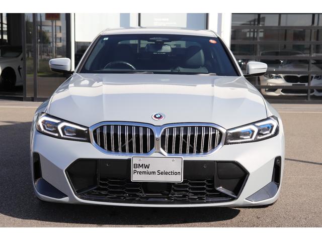 ３シリーズ ３２０ｉ　Ｍスポーツ　ハイラインパッケージ　ブルックリングレー／オートハイビーム／スマートキー／ＡＣＣ／パワーシート／ナビ／レーンアシスト／被害軽減ブレーキ／ＬＥＤ／Ｂｌｕｅｔｏｏｔｈ／ＥＴＣ／シートヒーター／前後センサー／アラウンドカメラ（4枚目）