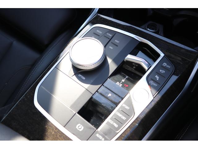 ３シリーズ ３２０ｉ　Ｍスポーツ　ハイラインパッケージ　ブルックリングレー／オートハイビーム／スマートキー／ＡＣＣ／パワーシート／ナビ／レーンアシスト／被害軽減ブレーキ／ＬＥＤ／Ｂｌｕｅｔｏｏｔｈ／ＥＴＣ／シートヒーター／前後センサー／アラウンドカメラ（70枚目）