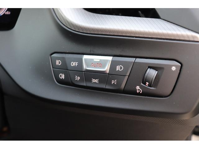 １シリーズ １１８ｉ　Ｍスポーツ　アルピンホワイト／認定中古車／ディーラー／レンタアップ／ブルートゥース／コーナーセンサー／ＥＴＣ／ＬＥＤヘッド／ＡＣＣ／バックカメラ／電動シ－ト／ＵＳＢ／スマートキー／ＨＤＤナビ／ナビ／キーレス（55枚目）