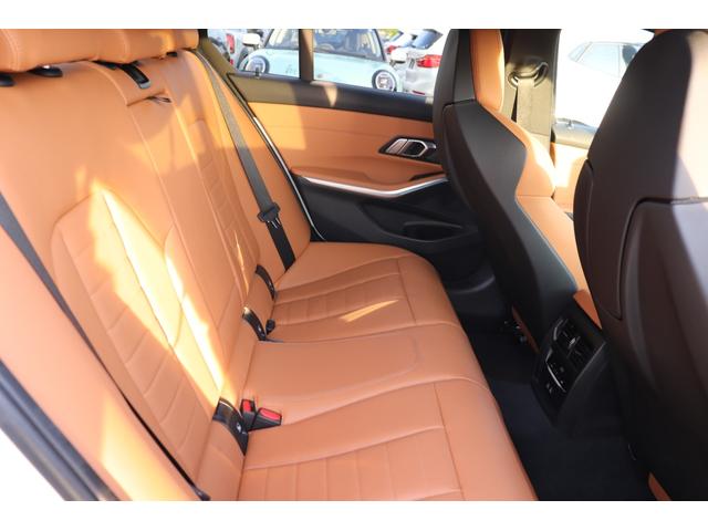 ３シリーズ ３２０ｄ　ｘＤｒｉｖｅＭスポーツハイラインパッケージ　アルピンホワイト／認定中古車／ディーラー／レンタアップ／３６０°カメラ／ＥＴＣ／ＬＥＤ／ナビ／インテリジェントセーフティ／シートヒーター／４ＷＤ／ＨＤＤ／電動シート／ＵＳＢ／Ｂｌｕｅｔｏｏｔｈ／本革（32枚目）