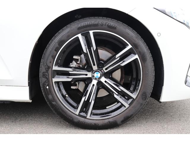 ３シリーズ ３１８ｉ　Ｍスポーツ　ハイラインパッケージ　アルピンホワイト／認定中古車／ディーラー車／レンタアップ／アクティブクルーズコントロール／ＥＴＣ／パワーシート／Ｂｌｕｅｔｏｏｔｈ／シートヒーター／バックカメラ／近距離センサー／緊急ブレーキアシスト（12枚目）