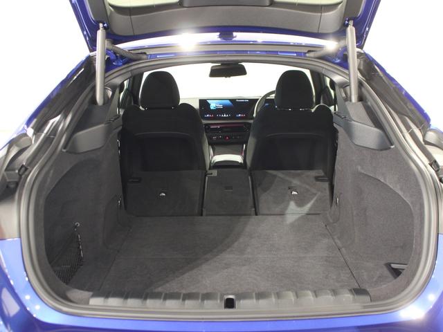 i4 eDrive 40 Mスポーツ ポルティマオブルー/認定中古車/デモカー/トップビューカメラ/電動シート/バックカメラ/アクティブクルーズコントロール/シートヒーター/ETC/Bluetoothオーディオ/パーキングアシスト/全周囲(70枚目)