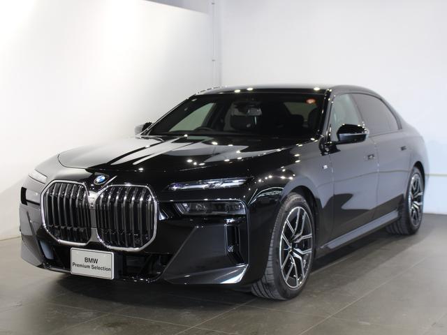 ７シリーズ ７４０ｄ　ｘＤｒｉｖｅ　Ｍスポーツ　ブラックサファイア／認定中古車／ディーラー／バックカメラ／パノラマガラスサンルーフ／レザーシート／ＬＥＤ／３６０度カメラ／ＡＣＣ／４ＷＤ／車線逸脱／ＥＴＣ／シートヒーター／シートエアコン／ＨＤＤナビ（2枚目）