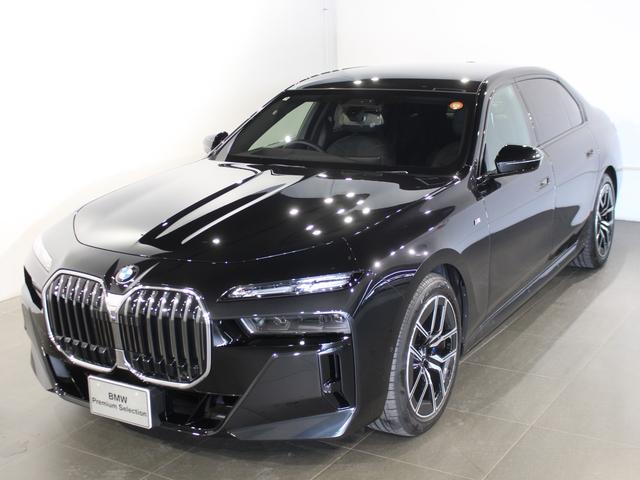 ７シリーズ ７４０ｄ　ｘＤｒｉｖｅ　Ｍスポーツ　ブラックサファイア／認定中古車／ディーラー／バックカメラ／パノラマガラスサンルーフ／レザーシート／ＬＥＤ／３６０度カメラ／ＡＣＣ／４ＷＤ／車線逸脱／ＥＴＣ／シートヒーター／シートエアコン／ＨＤＤナビ（6枚目）