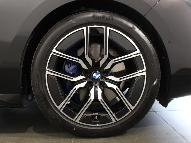 ７シリーズ ７４０ｄ　ｘＤｒｉｖｅ　Ｍスポーツ　ブラックサファイア／認定中古車／ディーラー／バックカメラ／パノラマガラスサンルーフ／レザーシート／ＬＥＤ／３６０度カメラ／ＡＣＣ／４ＷＤ／車線逸脱／ＥＴＣ／シートヒーター／シートエアコン／ＨＤＤナビ（12枚目）