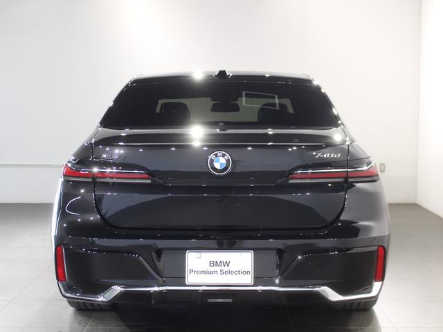 ７シリーズ ７４０ｄ　ｘＤｒｉｖｅ　Ｍスポーツ　ブラックサファイア／認定中古車／ディーラー／バックカメラ／パノラマガラスサンルーフ／レザーシート／ＬＥＤ／３６０度カメラ／ＡＣＣ／４ＷＤ／車線逸脱／ＥＴＣ／シートヒーター／シートエアコン／ＨＤＤナビ（17枚目）