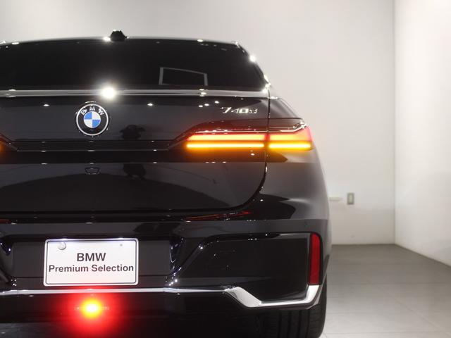 ７シリーズ ７４０ｄ　ｘＤｒｉｖｅ　Ｍスポーツ　ブラックサファイア／認定中古車／ディーラー／バックカメラ／パノラマガラスサンルーフ／レザーシート／ＬＥＤ／３６０度カメラ／ＡＣＣ／４ＷＤ／車線逸脱／ＥＴＣ／シートヒーター／シートエアコン／ＨＤＤナビ（21枚目）