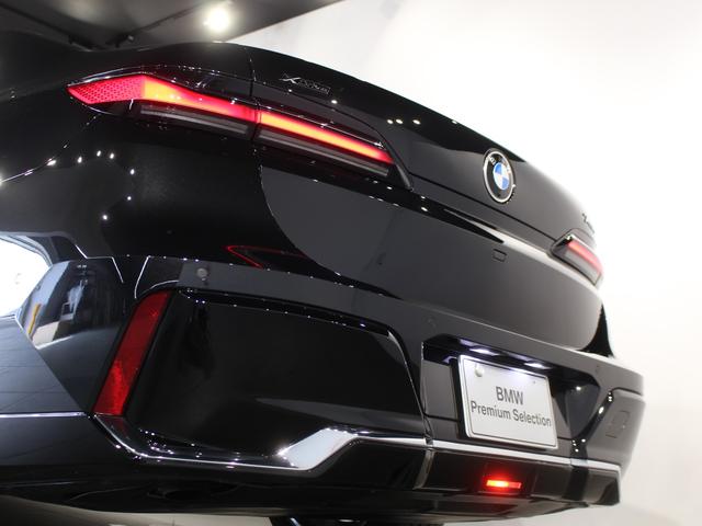 ７シリーズ ７４０ｄ　ｘＤｒｉｖｅ　Ｍスポーツ　ブラックサファイア／認定中古車／ディーラー／バックカメラ／パノラマガラスサンルーフ／レザーシート／ＬＥＤ／３６０度カメラ／ＡＣＣ／４ＷＤ／車線逸脱／ＥＴＣ／シートヒーター／シートエアコン／ＨＤＤナビ（22枚目）