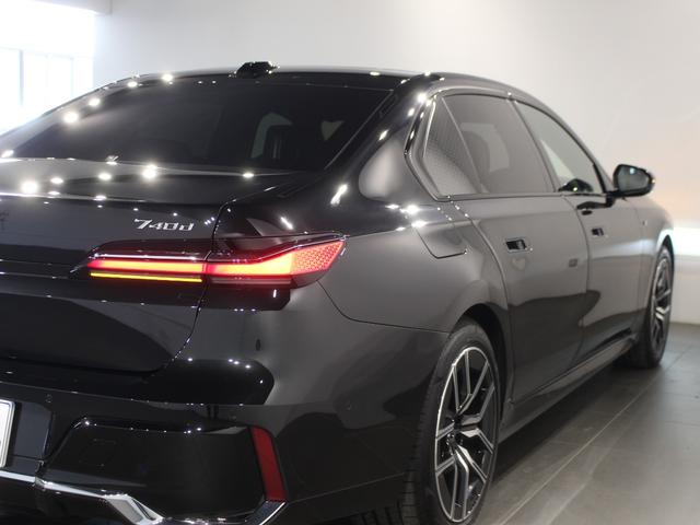 ７シリーズ ７４０ｄ　ｘＤｒｉｖｅ　Ｍスポーツ　ブラックサファイア／認定中古車／ディーラー／バックカメラ／パノラマガラスサンルーフ／レザーシート／ＬＥＤ／３６０度カメラ／ＡＣＣ／４ＷＤ／車線逸脱／ＥＴＣ／シートヒーター／シートエアコン／ＨＤＤナビ（23枚目）