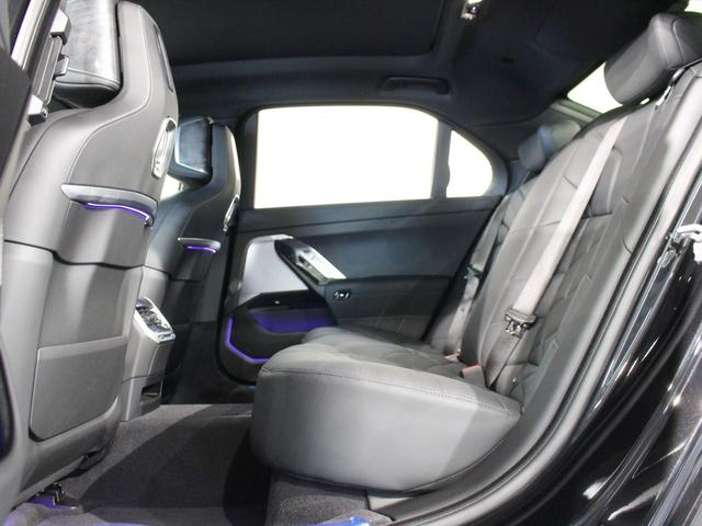 ７シリーズ ７４０ｄ　ｘＤｒｉｖｅ　Ｍスポーツ　ブラックサファイア／認定中古車／ディーラー／バックカメラ／パノラマガラスサンルーフ／レザーシート／ＬＥＤ／３６０度カメラ／ＡＣＣ／４ＷＤ／車線逸脱／ＥＴＣ／シートヒーター／シートエアコン／ＨＤＤナビ（63枚目）