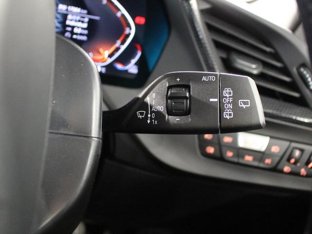 1シリーズ 118i プレイ ミネラルホワイト/インテリセーフ/アイドリングストップ/パーキングサポート/DSC/Pシート/スマートキー/ブルートゥース/オートクルーズコントロール/HDDナビゲーション/Rカメラ/キーレス/ETC(35枚目)