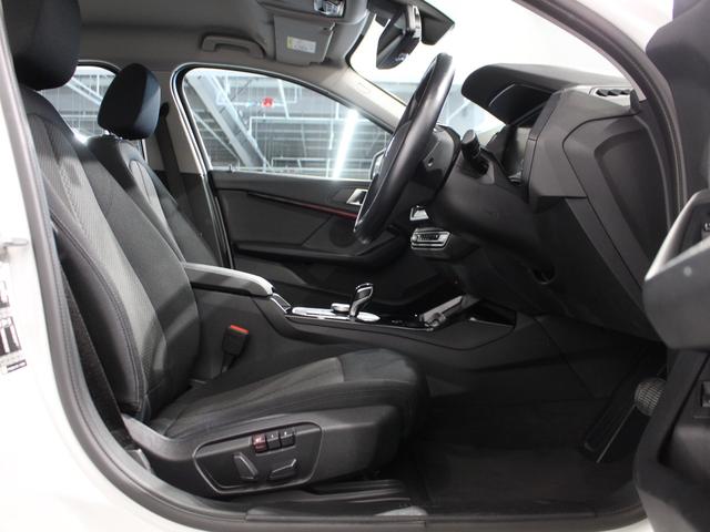 1シリーズ 118i プレイ ミネラルホワイト/インテリセーフ/アイドリングストップ/パーキングサポート/DSC/Pシート/スマートキー/ブルートゥース/オートクルーズコントロール/HDDナビゲーション/Rカメラ/キーレス/ETC(46枚目)