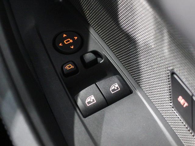 M4 M4クーペ コンペティション M xDrive ブラックサファイア/認定中古車/ディーラー/ACC/ETC/パーキングアシスト/スマートキー/車線逸脱警告/4WD/HDDナビ/クリアランスソナー/Bluetooth/バックカメラ/シートヒーター(39枚目)