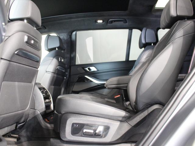 Ｘ７ ｘＤｒｉｖｅ　４０ｄ　Ｍスポーツ　認定中古車／禁煙車／正規ディーラー車／６コンフォートシート／黒レザー／スカイラウンジパノラマガラスサンルーフ／ドア　ソフト　クローズ　オートマチック／ドリンク　ホルダー　温度調整機能／ベンチレーション（64枚目）