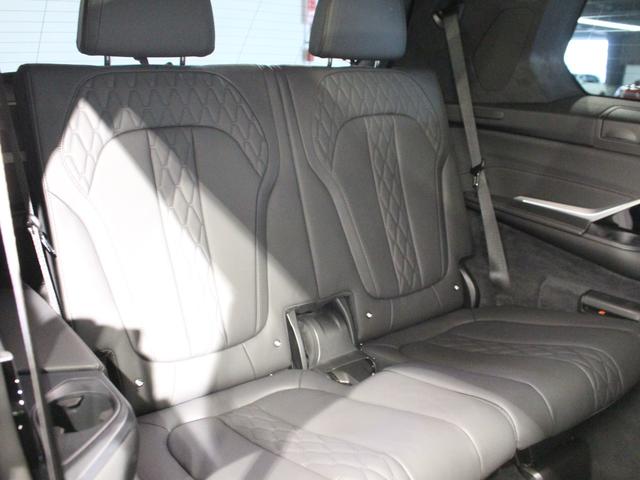 Ｘ７ ｘＤｒｉｖｅ　４０ｄ　Ｍスポーツ　認定中古車／禁煙車／正規ディーラー車／６コンフォートシート／黒レザー／スカイラウンジパノラマガラスサンルーフ／ドア　ソフト　クローズ　オートマチック／ドリンク　ホルダー　温度調整機能／ベンチレーション（70枚目）