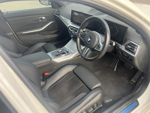 ３シリーズ ３１８ｉ　Ｍスポーツ　エディションシャドー　認定中古車／正規ディーラー車／エディションシャドー／禁煙車／レンタカーアップ／シートヒーター／電動シート／アダプティブＬＥＤヘッドライト／コンフォートアクセス／電動トランク／エアコン／ワイヤレス充電／（7枚目）