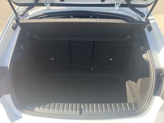 １シリーズ １１６ｉ　認定中古車／正規ディーラー車／レンタカーアップ／禁煙車／アクティブクルーズコントロール／ハイビームアシスタント／ＬＥＤ　ヘッドライト／ＬＥＤＦｏｇ／ワイアレス充電／バックカメラ／エアコン／ナビＥＴＣ／（11枚目）