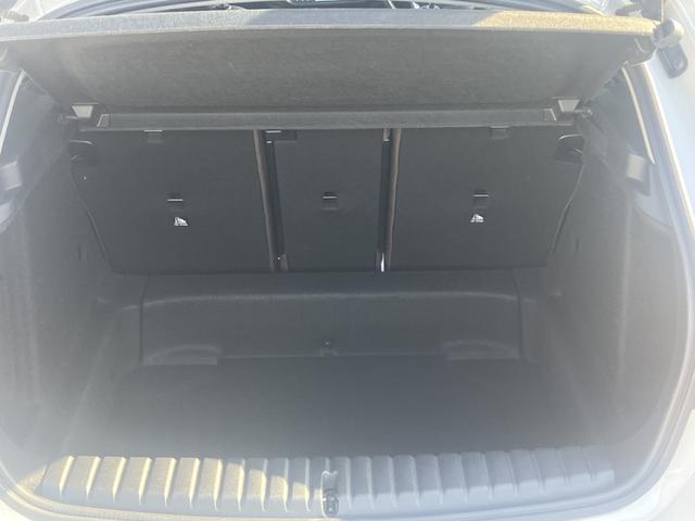 １シリーズ １１８ｉ　ファッショニスタ　認定中古車／正規ディーラー車／レンタカーアップ／禁煙車／ファッショニスタ／ステアリングヒーター／レザーシート／モカレザー／シートヒーター／アクティブクルーズコントロール／電動シート調整／ＥＴＣ／ナビ／（12枚目）