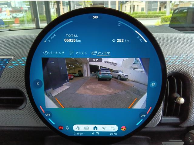 MINI クーパーC フェイバリット・トリム MN2年 デモカー ナビ ACC シートヒーター パワーシート プライバシーガラス 衝突・被害軽減ブレーキ 踏み間違い防止機能 バックカメラ 後退アシスト 駐車支援システム フェイバードトリム(14枚目)