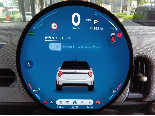 MINI クーパーC フェイバリット・トリム MN2年 デモカー ナビ ACC シートヒーター パワーシート プライバシーガラス 衝突・被害軽減ブレーキ 踏み間違い防止機能 バックカメラ 後退アシスト 駐車支援システム フェイバードトリム(21枚目)