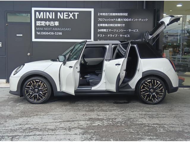 MINI クーパーC フェイバリット・トリム MN2年 デモカー ナビ ACC シートヒーター パワーシート プライバシーガラス 衝突・被害軽減ブレーキ 踏み間違い防止機能 バックカメラ 後退アシスト 駐車支援システム フェイバードトリム(30枚目)
