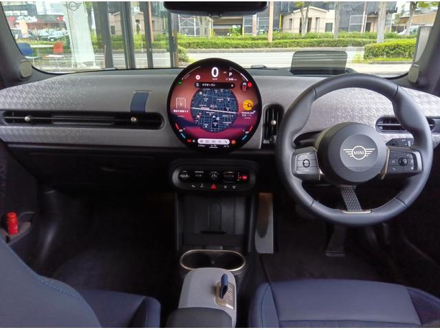 MINI クーパーC フェイバリット・トリム MN2年 デモカー ナビ ACC シートヒーター パワーシート プライバシーガラス 衝突・被害軽減ブレーキ 踏み間違い防止機能 バックカメラ 後退アシスト 駐車支援システム フェイバードトリム(55枚目)