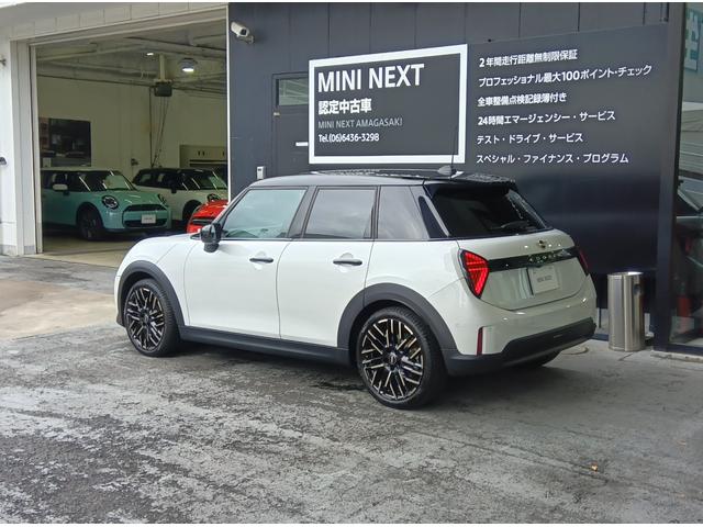 MINI クーパーC フェイバリット・トリム MN2年 デモカー ナビ ACC シートヒーター パワーシート プライバシーガラス 衝突・被害軽減ブレーキ 踏み間違い防止機能 バックカメラ 後退アシスト 駐車支援システム フェイバードトリム(56枚目)