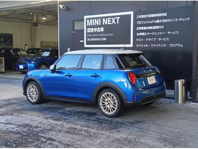 MINI クーパーC フェイバリット・トリム MN2年保証 ナビ ドラレコ ACC シートヒーター 衝突・被害軽減ブレーキ 踏み間違い防止機能 バックカメラ 後退アシスト 駐車支援 フェイバードトリム アイシーサンシャインブルー(5枚目)