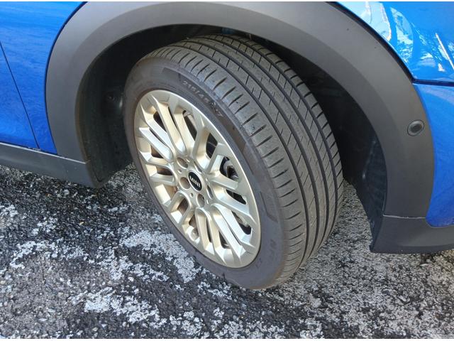 MINI クーパーC フェイバリット・トリム MN2年保証 ナビ ドラレコ ACC シートヒーター 衝突・被害軽減ブレーキ 踏み間違い防止機能 バックカメラ 後退アシスト 駐車支援 フェイバードトリム アイシーサンシャインブルー(12枚目)