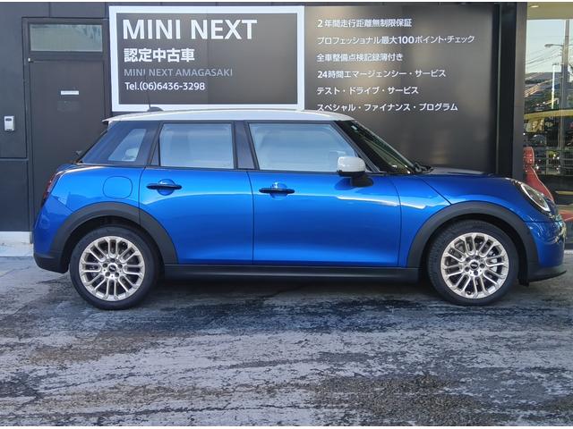 MINI クーパーC フェイバリット・トリム MN2年保証 ナビ ドラレコ ACC シートヒーター 衝突・被害軽減ブレーキ 踏み間違い防止機能 バックカメラ 後退アシスト 駐車支援 フェイバードトリム アイシーサンシャインブルー(45枚目)