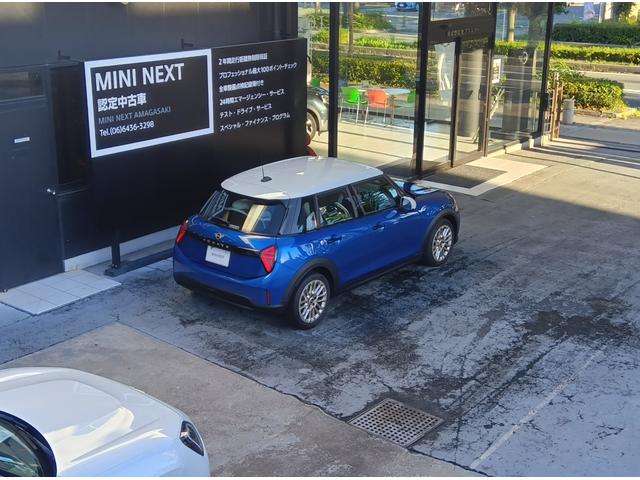 MINI クーパーC フェイバリット・トリム MN2年保証 ナビ ドラレコ ACC シートヒーター 衝突・被害軽減ブレーキ 踏み間違い防止機能 バックカメラ 後退アシスト 駐車支援 フェイバードトリム アイシーサンシャインブルー(59枚目)
