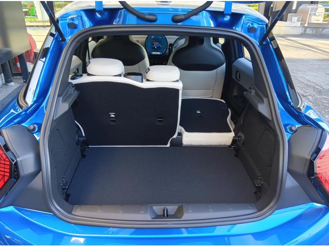 MINI クーパーC フェイバリット・トリム MN2年保証 ナビ ドラレコ ACC シートヒーター 衝突・被害軽減ブレーキ 踏み間違い防止機能 バックカメラ 後退アシスト 駐車支援 フェイバードトリム アイシーサンシャインブルー(63枚目)