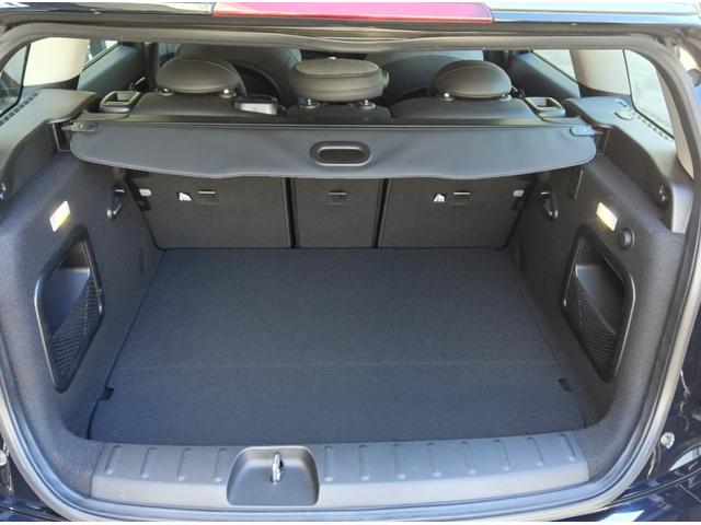 ＭＩＮＩ クーパー　クラブマン　クラシック・トリム　ＭＮ２年保証　ワンオーナー　ドラレコ　ナビ　ワンセグＴＶ　ＥＴＣ　バックカメラ　衝突・被害軽減ブレーキ　　歩行者警告　車線逸脱警告　　スポーツモード　グリーンモード　　クルーズコントロール（3枚目）