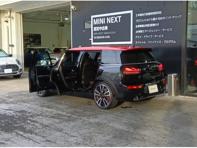 ＭＩＮＩ ジョンクーパーワークス　クラブマン　ＪＣＷ・トリム　ＭＮ２年保証　ワンオーナー　ＪＣＷ　　ＡＬＬ４　パドルシフト　ミッドナイトブラック　カバナシート装備　ピアノブラックエクステリア　バックカメラ　縦列駐車アシスト　車検整備付（4枚目）