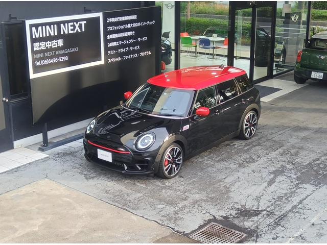 ＭＩＮＩ ジョンクーパーワークス　クラブマン　ＪＣＷ・トリム　ＭＮ２年保証　ワンオーナー　ＪＣＷ　　ＡＬＬ４　パドルシフト　ミッドナイトブラック　カバナシート装備　ピアノブラックエクステリア　バックカメラ　縦列駐車アシスト　車検整備付（5枚目）