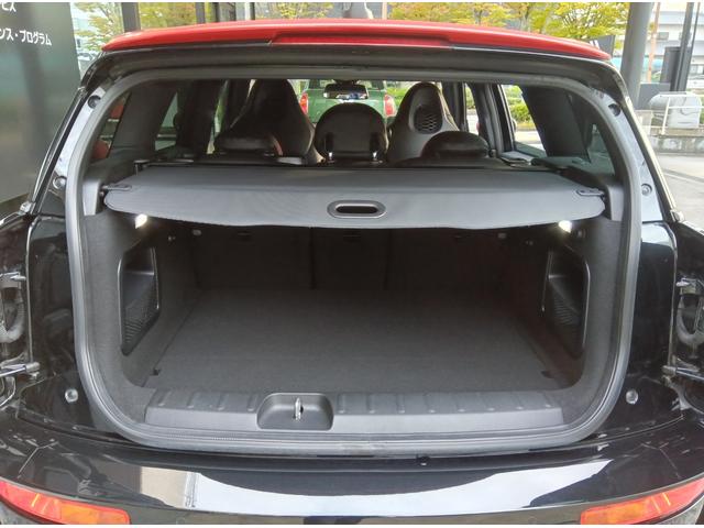 ＭＩＮＩ ジョンクーパーワークス　クラブマン　ＪＣＷ・トリム　ＭＮ２年保証　ワンオーナー　ＪＣＷ　　ＡＬＬ４　パドルシフト　ミッドナイトブラック　カバナシート装備　ピアノブラックエクステリア　バックカメラ　縦列駐車アシスト　車検整備付（14枚目）