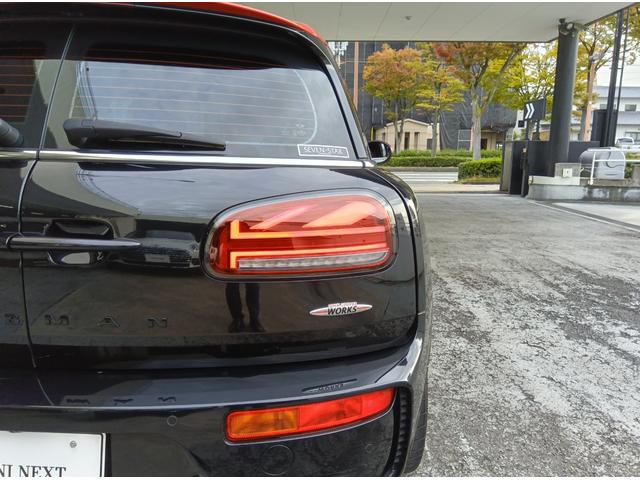 ＭＩＮＩ ジョンクーパーワークス　クラブマン　ＪＣＷ・トリム　ＭＮ２年保証　ワンオーナー　ＪＣＷ　　ＡＬＬ４　パドルシフト　ミッドナイトブラック　カバナシート装備　ピアノブラックエクステリア　バックカメラ　縦列駐車アシスト　車検整備付（18枚目）