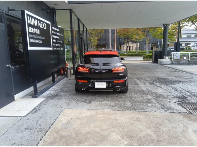 ＭＩＮＩ ジョンクーパーワークス　クラブマン　ＪＣＷ・トリム　ＭＮ２年保証　ワンオーナー　ＪＣＷ　　ＡＬＬ４　パドルシフト　ミッドナイトブラック　カバナシート装備　ピアノブラックエクステリア　バックカメラ　縦列駐車アシスト　車検整備付（33枚目）