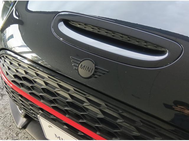 ＭＩＮＩ ジョンクーパーワークス　クラブマン　ＪＣＷ・トリム　ＭＮ２年保証　ワンオーナー　ＪＣＷ　　ＡＬＬ４　パドルシフト　ミッドナイトブラック　カバナシート装備　ピアノブラックエクステリア　バックカメラ　縦列駐車アシスト　車検整備付（52枚目）