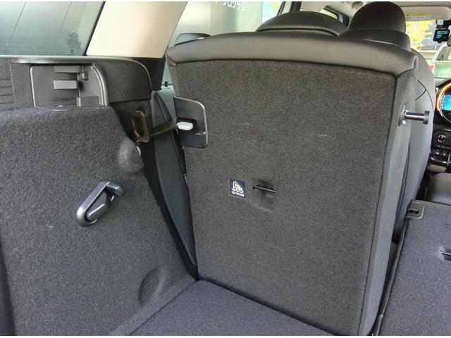 ＭＩＮＩ クーパークラブマンプレミアム＋Ｐ　クラシック・トリム　ＭＮ２年保証　ワンオーナー　ナビ　前後ドラレコ　社外品フルセグチューナー　ナノクホワイト／ブラックルーフ　アップルカープレイ　バックカメラ　前後ＰＤＣ　管理ユーザー下取り車（6枚目）