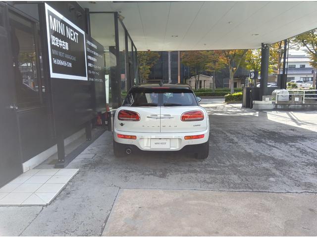 ＭＩＮＩ クーパークラブマンプレミアム＋Ｐ　クラシック・トリム　ＭＮ２年保証　ワンオーナー　ナビ　前後ドラレコ　社外品フルセグチューナー　ナノクホワイト／ブラックルーフ　アップルカープレイ　バックカメラ　前後ＰＤＣ　管理ユーザー下取り車（10枚目）