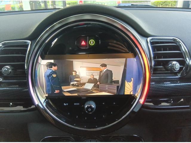 ＭＩＮＩ クーパークラブマンプレミアム＋Ｐ　クラシック・トリム　ＭＮ２年保証　ワンオーナー　ナビ　前後ドラレコ　社外品フルセグチューナー　ナノクホワイト／ブラックルーフ　アップルカープレイ　バックカメラ　前後ＰＤＣ　管理ユーザー下取り車（18枚目）