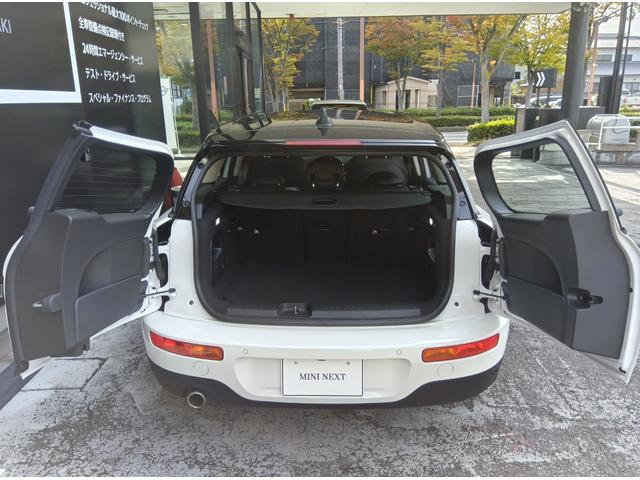 ＭＩＮＩ クーパークラブマンプレミアム＋Ｐ　クラシック・トリム　ＭＮ２年保証　ワンオーナー　ナビ　前後ドラレコ　社外品フルセグチューナー　ナノクホワイト／ブラックルーフ　アップルカープレイ　バックカメラ　前後ＰＤＣ　管理ユーザー下取り車（19枚目）