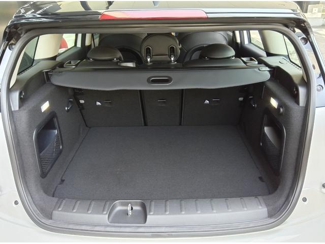 ＭＩＮＩ クーパークラブマンプレミアム＋Ｐ　クラシック・トリム　ＭＮ２年保証　ワンオーナー　ナビ　前後ドラレコ　社外品フルセグチューナー　ナノクホワイト／ブラックルーフ　アップルカープレイ　バックカメラ　前後ＰＤＣ　管理ユーザー下取り車（20枚目）