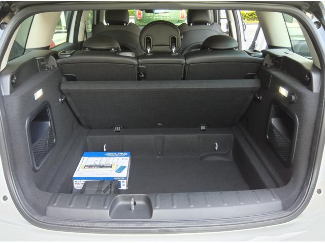 ＭＩＮＩ クーパークラブマンプレミアム＋Ｐ　クラシック・トリム　ＭＮ２年保証　ワンオーナー　ナビ　前後ドラレコ　社外品フルセグチューナー　ナノクホワイト／ブラックルーフ　アップルカープレイ　バックカメラ　前後ＰＤＣ　管理ユーザー下取り車（37枚目）