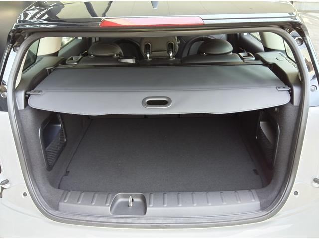 ＭＩＮＩ クーパークラブマンプレミアム＋Ｐ　クラシック・トリム　ＭＮ２年保証　ワンオーナー　ナビ　前後ドラレコ　社外品フルセグチューナー　ナノクホワイト／ブラックルーフ　アップルカープレイ　バックカメラ　前後ＰＤＣ　管理ユーザー下取り車（41枚目）